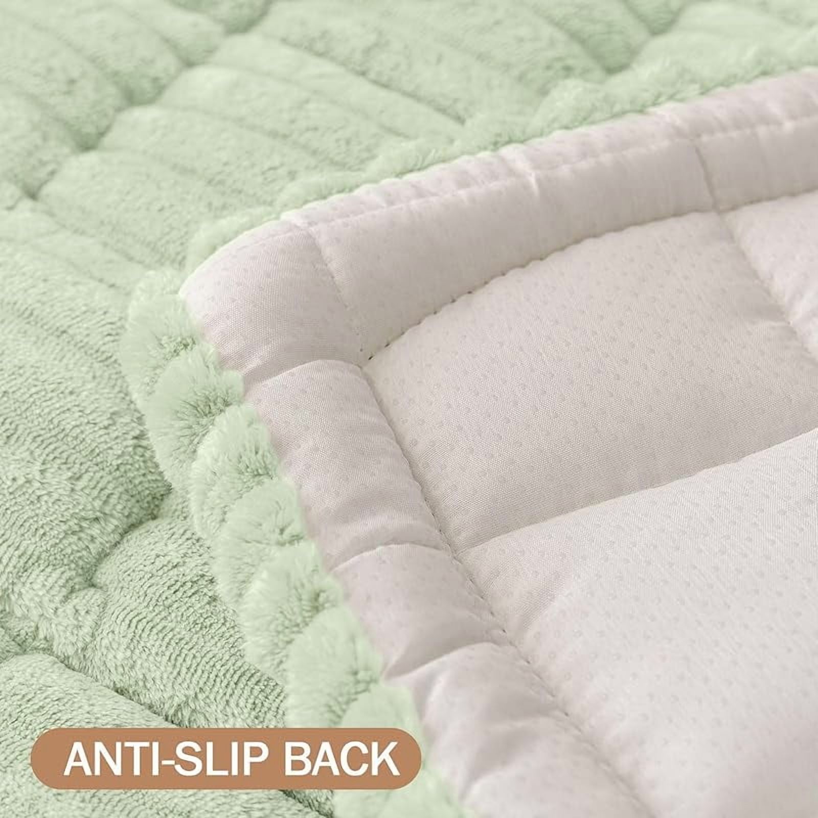 Zeokiar Smiry Couch Cover for Dogs Washable, Non Slip Fuzzy Pet Couch Covers for 3 Cushion Sofa Pet Friendly, Thick Soft Sofa Slipcovers Cushion Protector