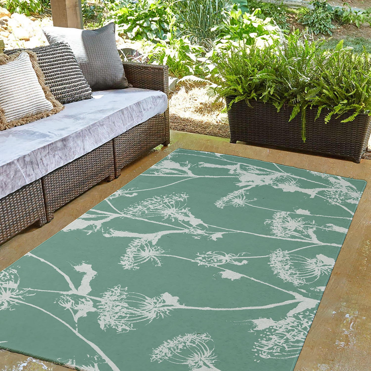 3' x 5' Simply Daisy Windy Blossom Modern & Contemporary Chenille Area Rug, Green