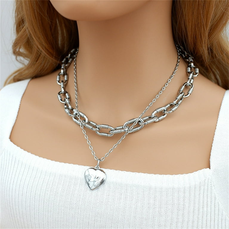 Choker chain outlet with tail