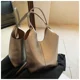 thumbnail image 5 of Bolso de mano de PU de color sólido, superventas, 2024, con hebilla, de gran capacidad, moderno, suave y versátil, para mujer, 5 of 5