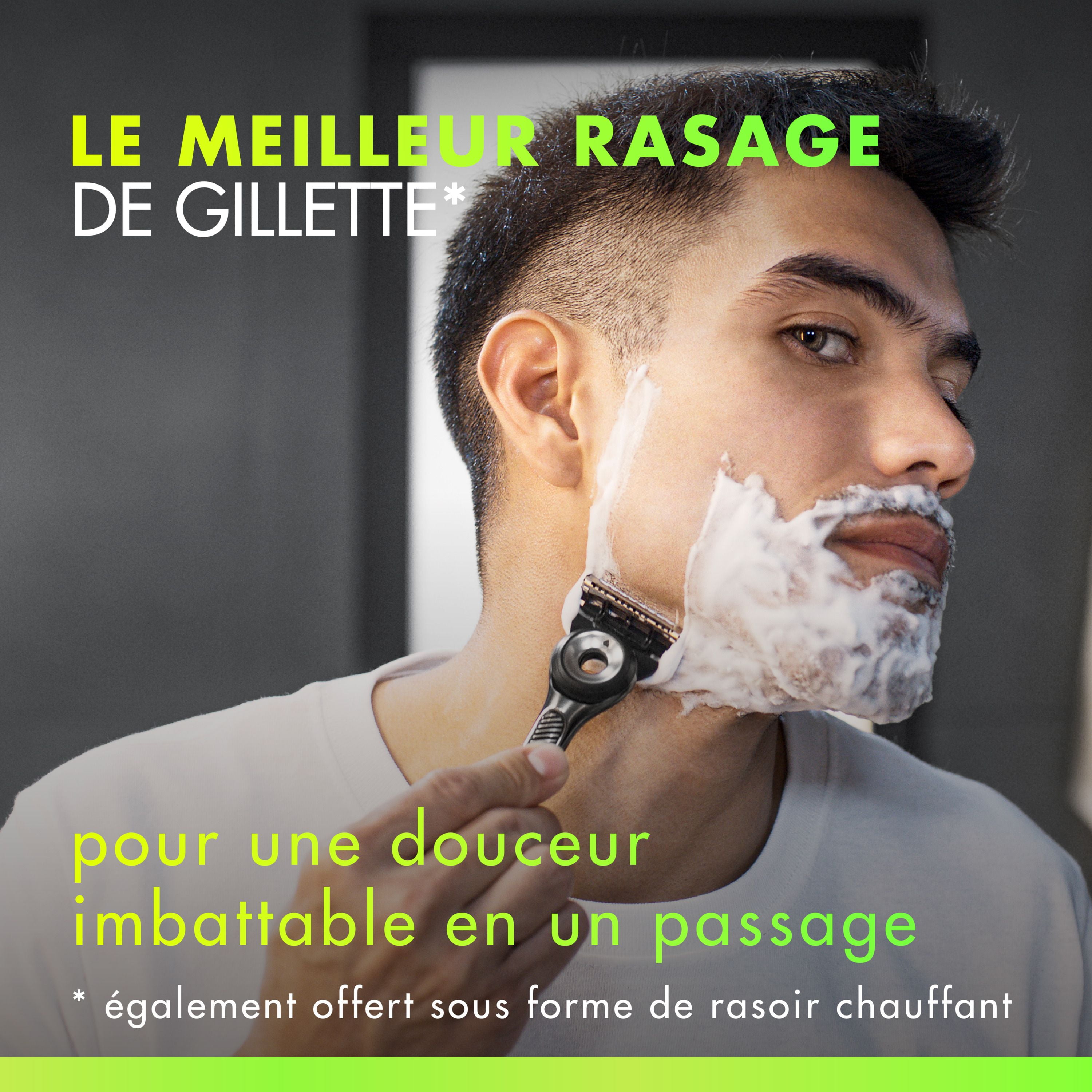 Rasoir GilletteLabs pour hommes avec barre exfoliante par Gillette, 1 manche, 1 cartouche de rechange, comprend un socle magnétique haut de gamme 1CT