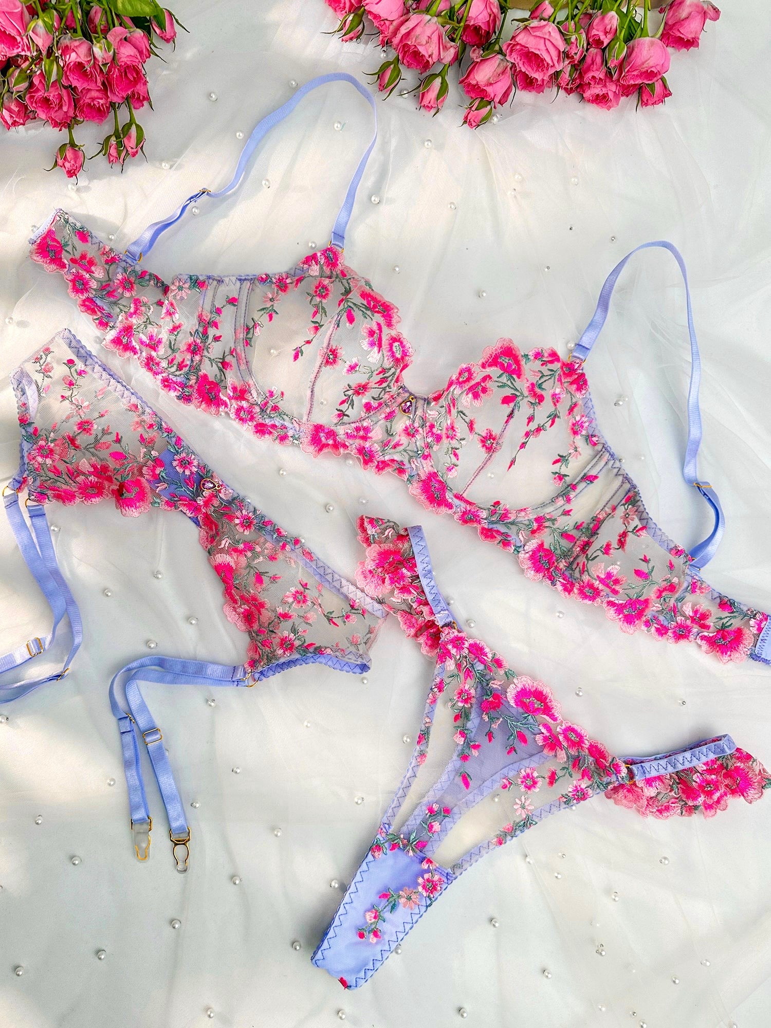 Fantasy Pink Bloom Embroidery Lingerie Set (PINK, M)