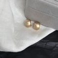thumbnail image 1 of Pendientes de plata S925 con forma de aguja, estilo sencillo y frío, con diseño de guisante cepillado, elegantes y de alta gama para mujer, 1 of 6