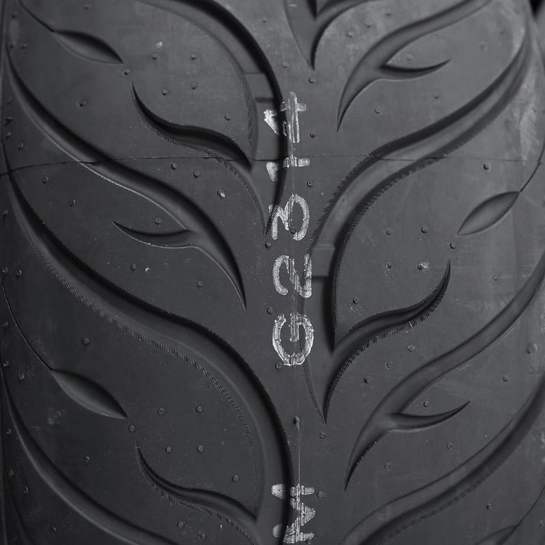 Federal 595RS RR 235/45R17 94W