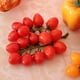 thumbnail image 4 of 1 paquete de tomates cherry de simulación Sunnimix para la decoración de la cocina del hogar rojo Fruta Artificial Realista, 4 of 8