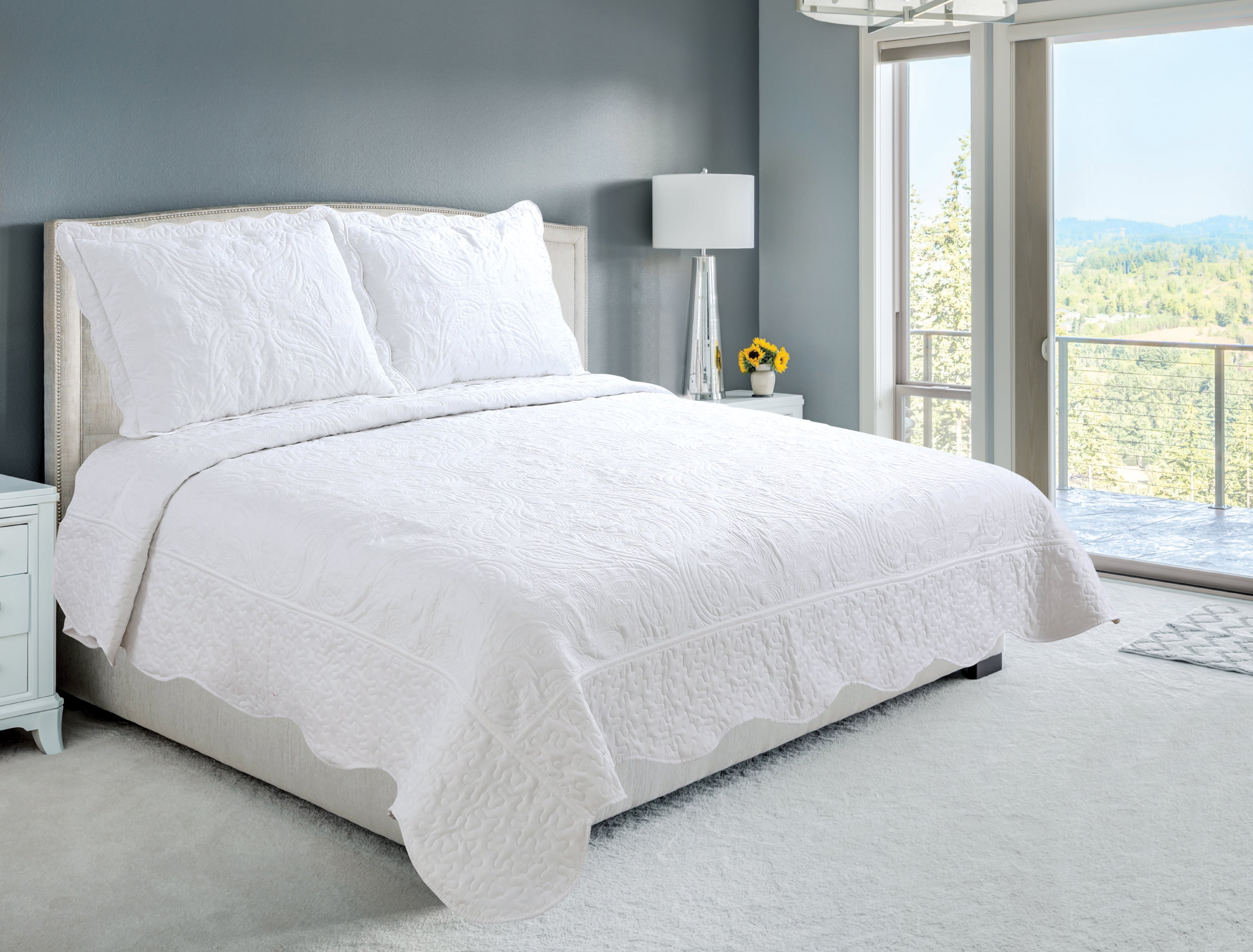 Marina Decoration Embroidered Stitching Coverlet Bedspread Ultra Soft Solid Bedding Summer Quilt Set with Quilted Sham