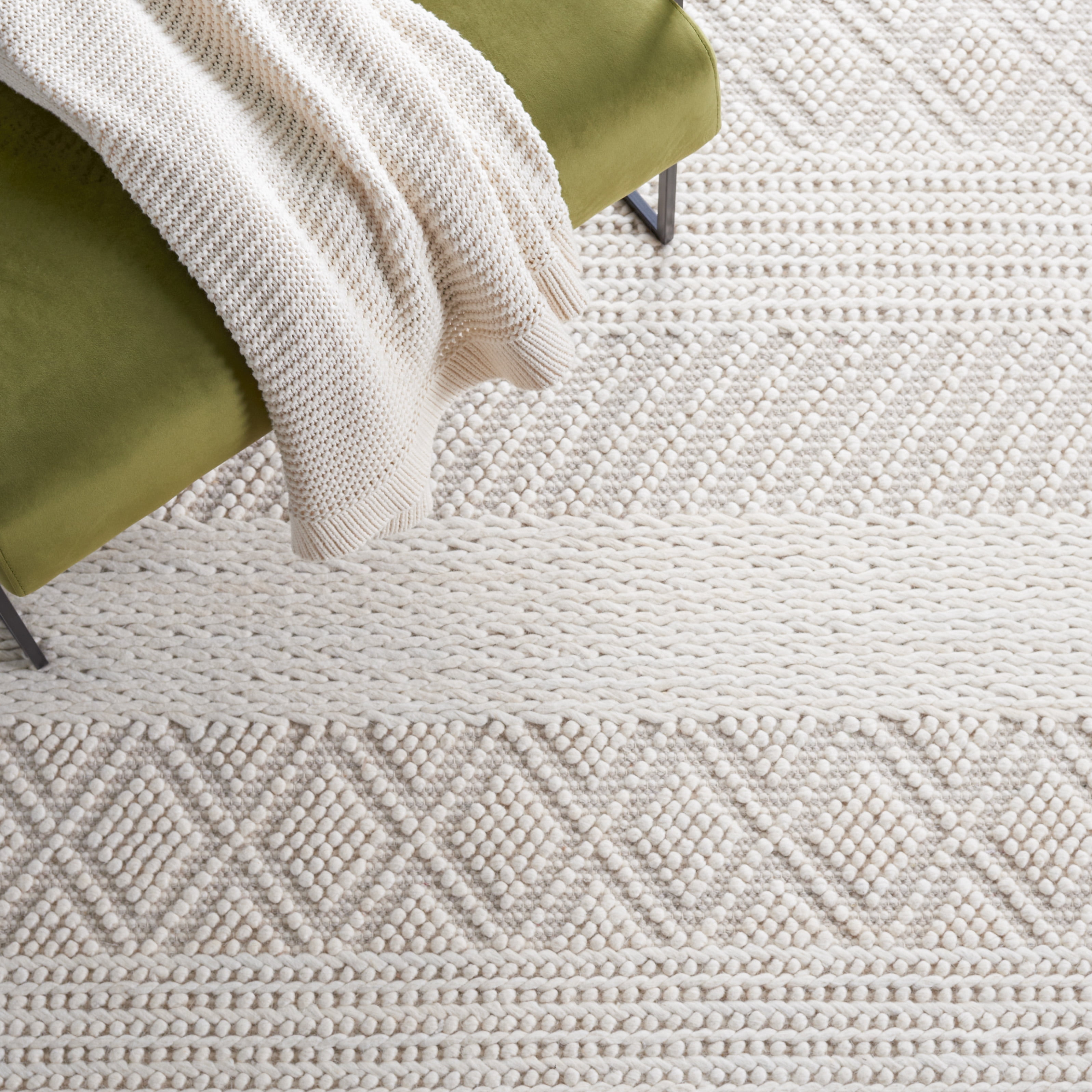 SAFAVIEH Natura Nuala Southwestern Wool Area Rug, Ivory, 6' x 6' Square