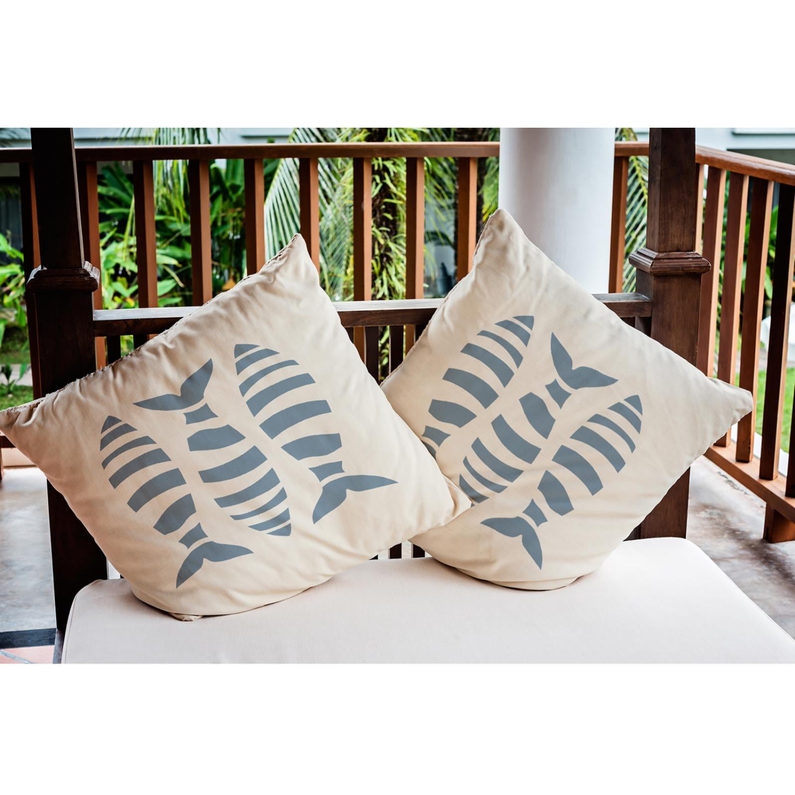 E by Design Puzzle Fish Nautical Indoor/Outdoor Throw Pillow