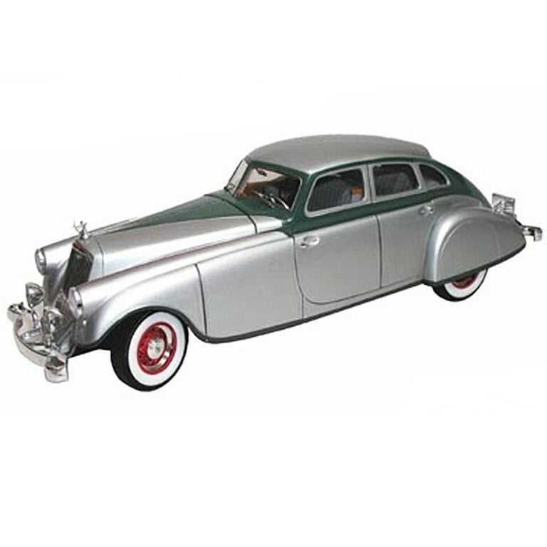 1933年式ピアース・アロー シグネチャーモデルズ1/18スケール Signature Models Classic 1933 Pierce Arrow Silver 1/18 Scale