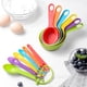 thumbnail image 4 of Set colorido de tazas y cucharas medidoras de 12 piezas | Juego apilable y anidado de plástico para cocina | PP duradero de grado alimenticio | Para hornear y cocinar | Incluye desde 1/8 cucharadita, 4 of 9