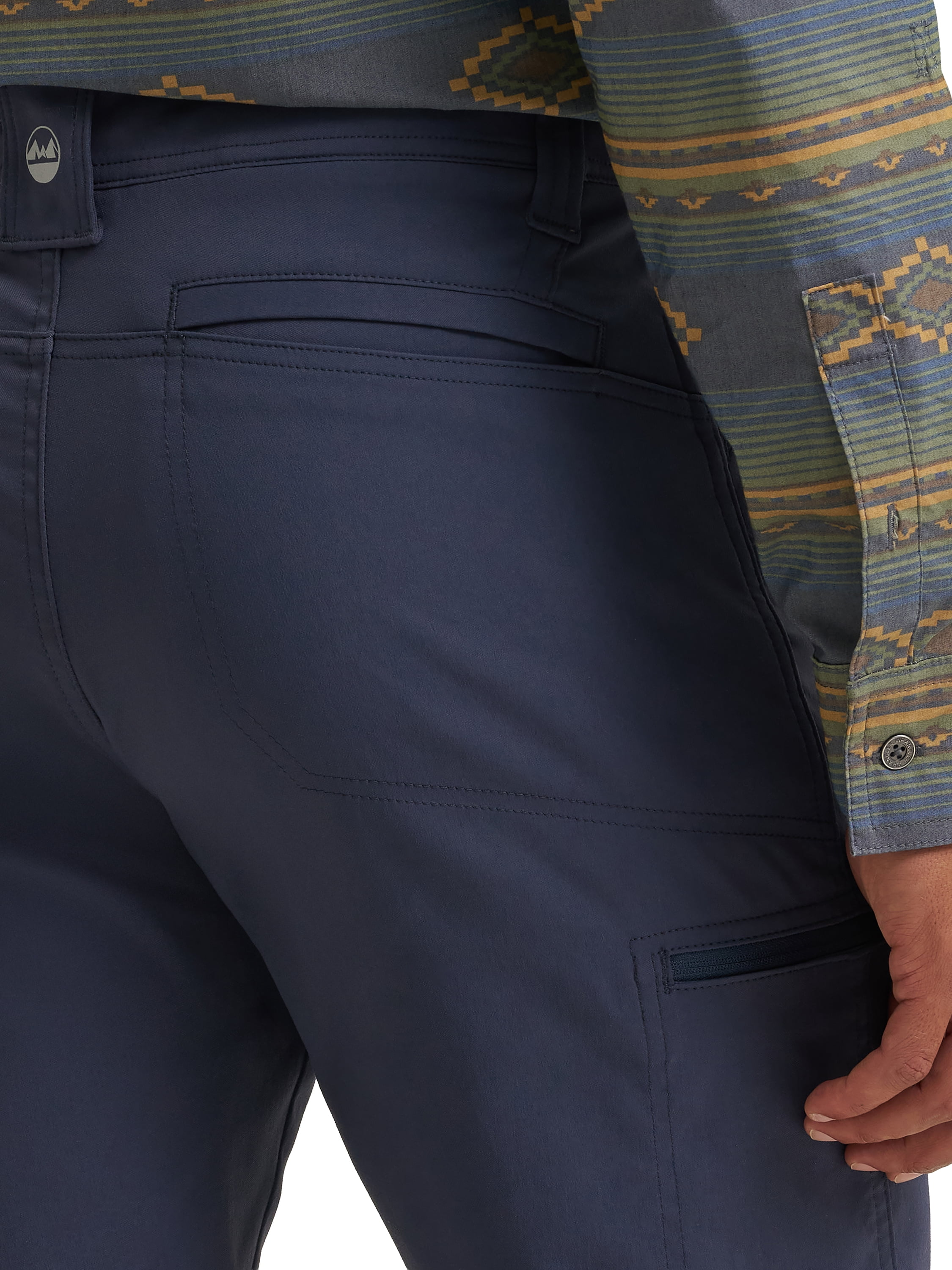 Wrangler ® Men’s Outdoor All Terrain Cargo Pant with UPF 50+ Protection 34x34 - 50x30