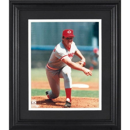 MLB - Tom Seaver Cincinnati Reds Framed Unsigned 8x10 Photograph
