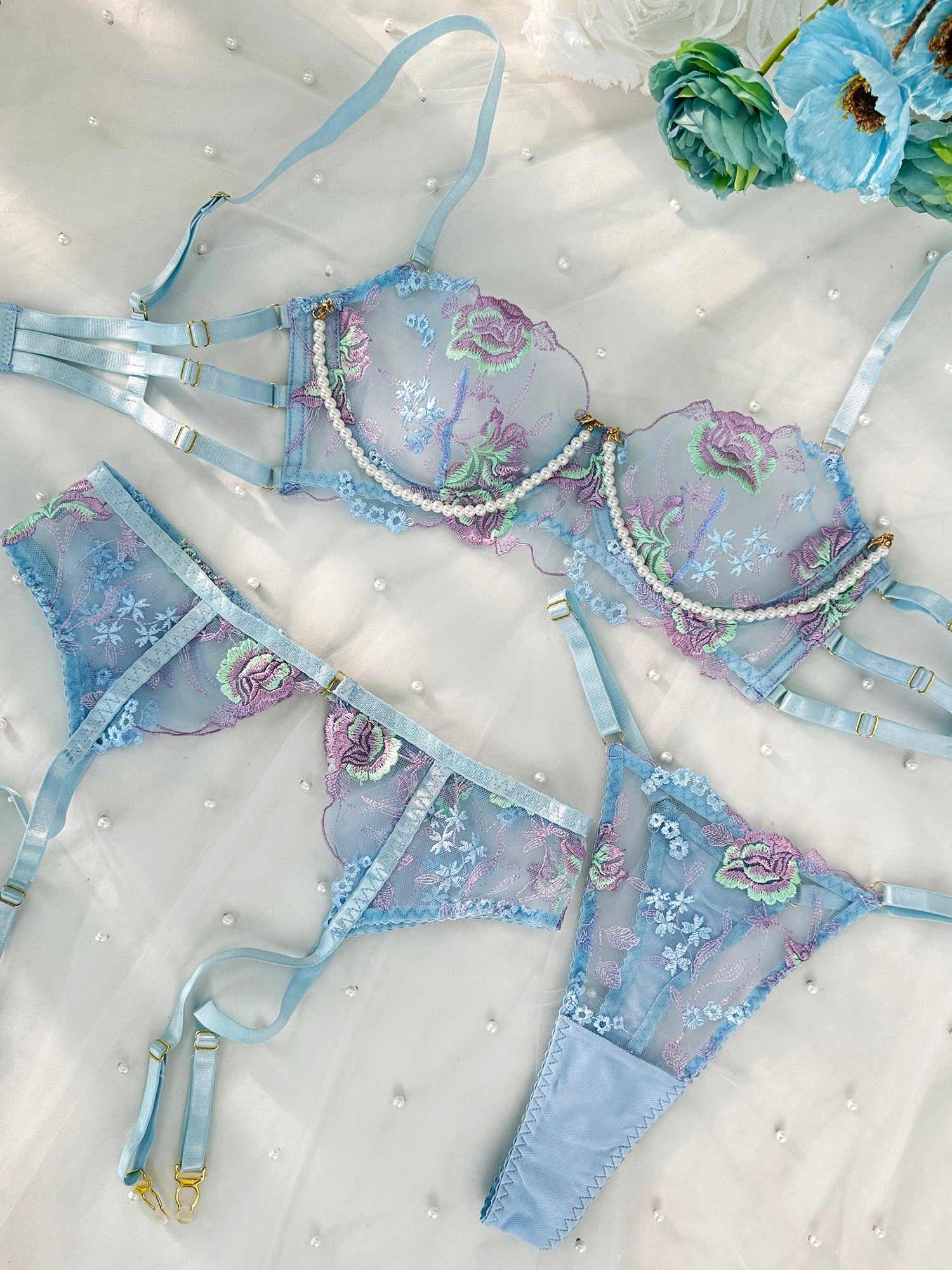 Blue Floral Embroidery Pearl Chain Lingerie Set (BLUE, M)
