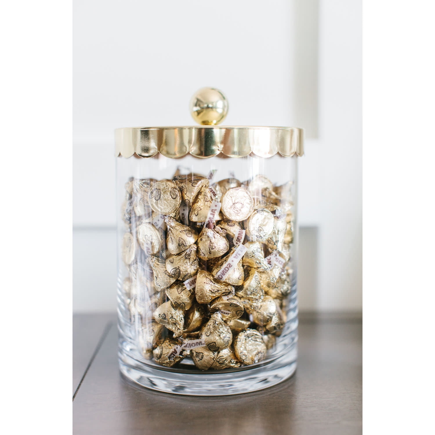 Hershey's Kisses Milk Chocolate with Almonds Candy, Party Pack 32 oz