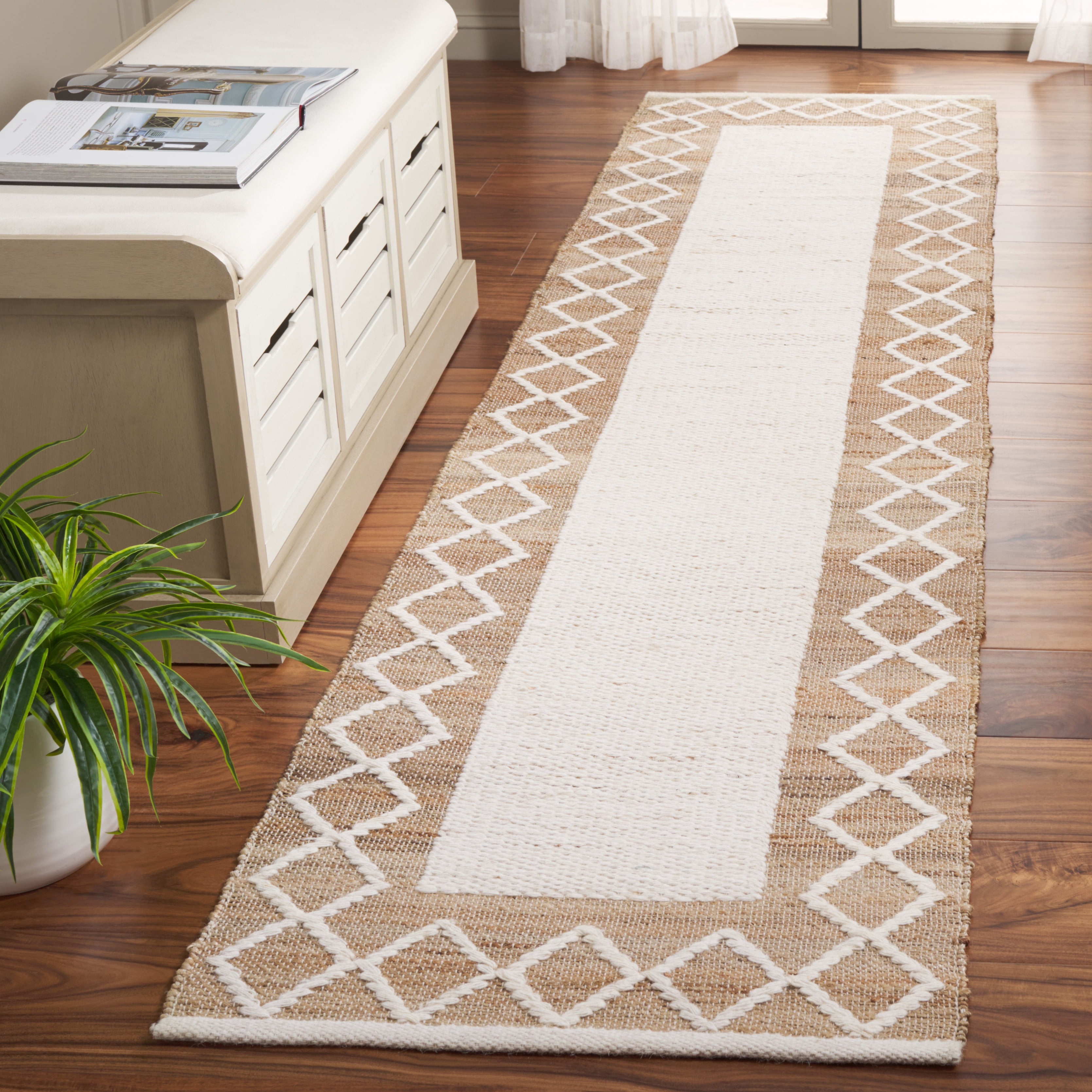 SAFAVIEH Natural Fiber Lalit Bordered Runner Rug, Natural/Ivory, 2'3" x 9'