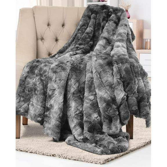 Soft & Comfortable Gray Faux Fur Throw Blanket for Couch - (50"x65") Minky & Fluffy Fall Blankets & Throws, Plush Fuzzy Cover for Bed, Sofa & Living Room - Cozy Decor