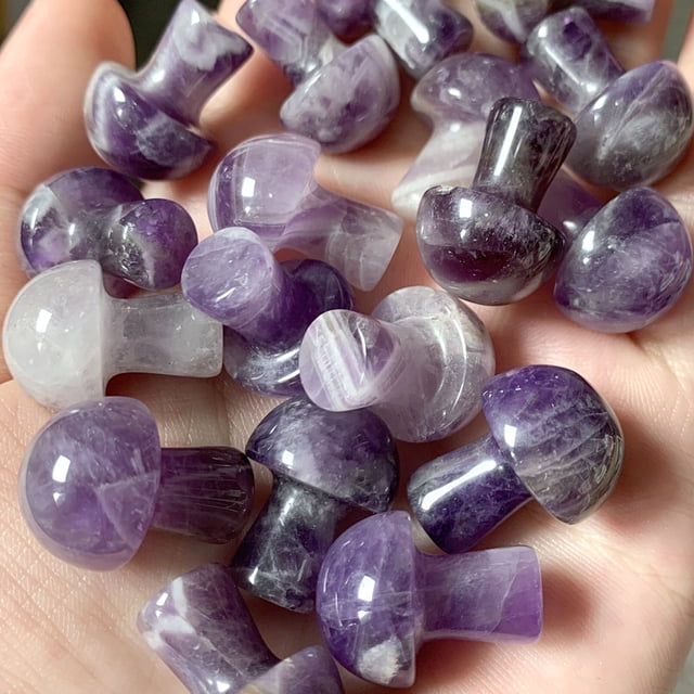 Xiao Hua 10 piezas de miniadorno de hongo de piedra de cristal púrpura natural de 2 x 1,5 cm, pequeño adorno de escritorio artesanal de piedra de cristal de hongo.