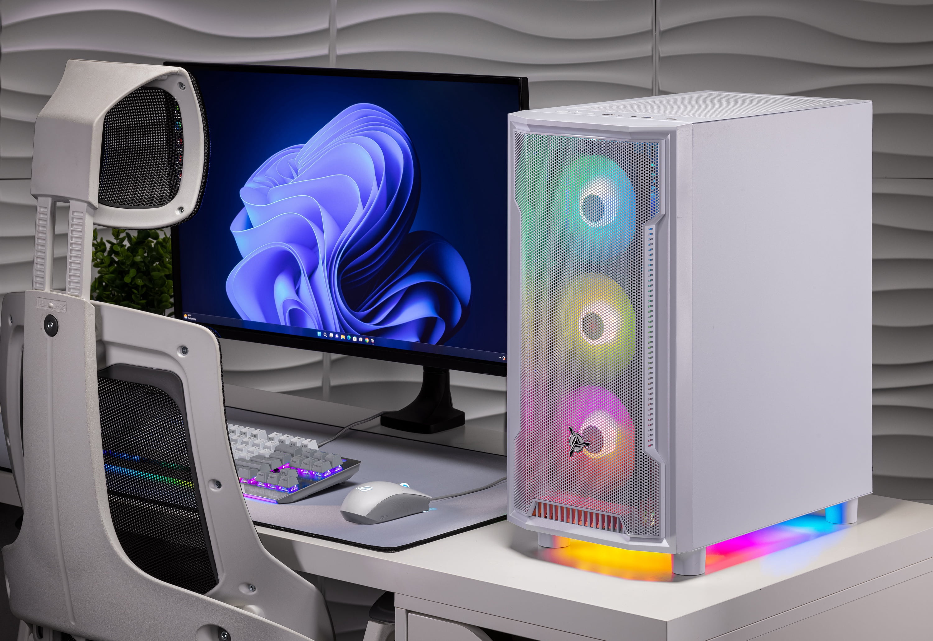 Skytech Archangel Gaming PC Desktop AMD Ryzen 7 7700X AMD Radeon RX 7600 1TB NVMe SSD 32GB DDR5 RAM, AIO Liquid Cooling Windows 11