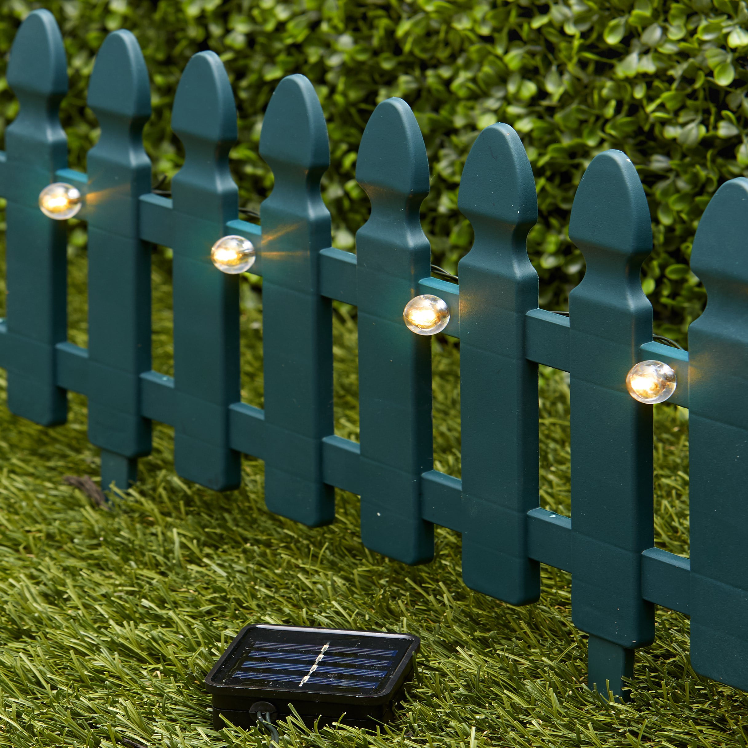 8Pcs Plastic Fence Panel Home Yard Outdoor Garden Border Edging Fencing Decor y 