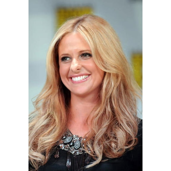 Sarah Michelle Gellar Smiling Broadly Candid 24x36 Poster