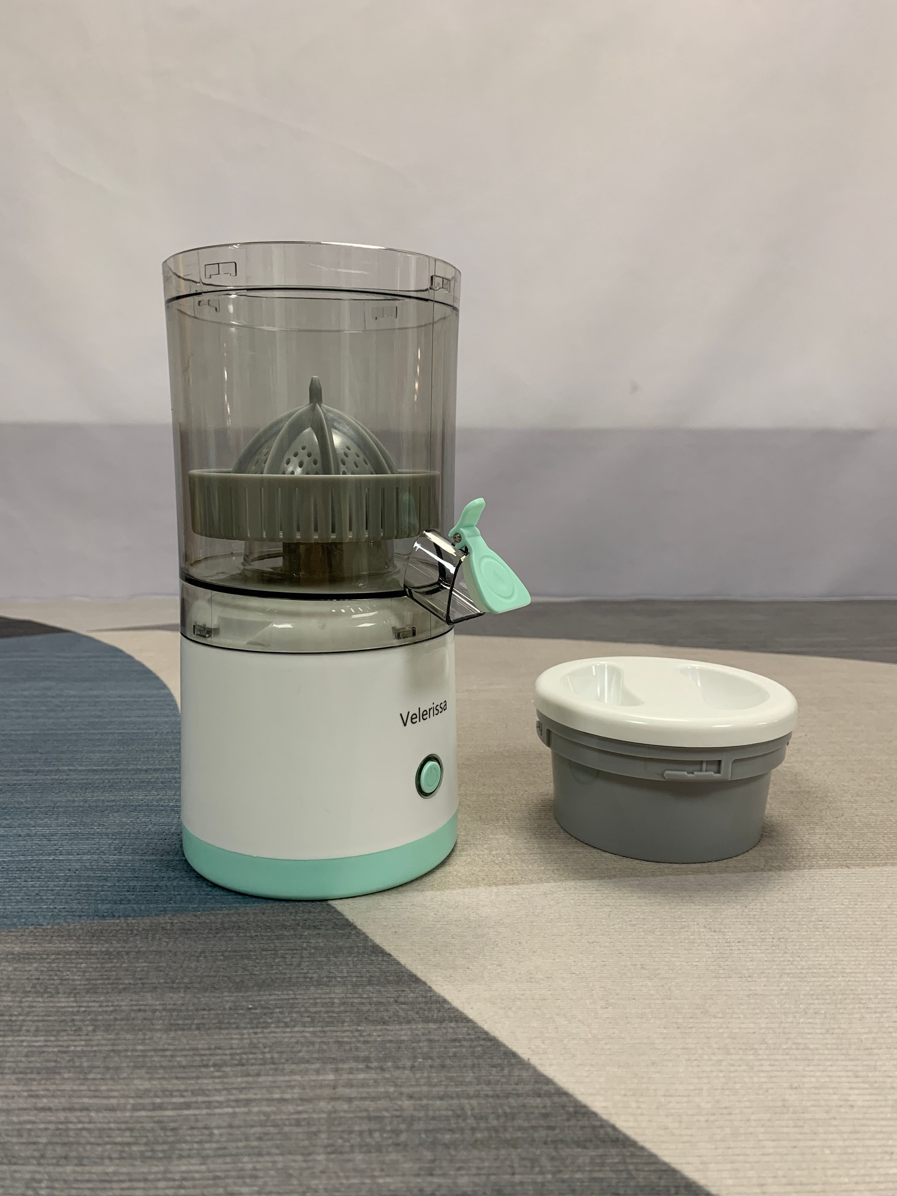 Velerissa Juice machines Portable slow juicer - Stainless steel spiral squeezing, mint green