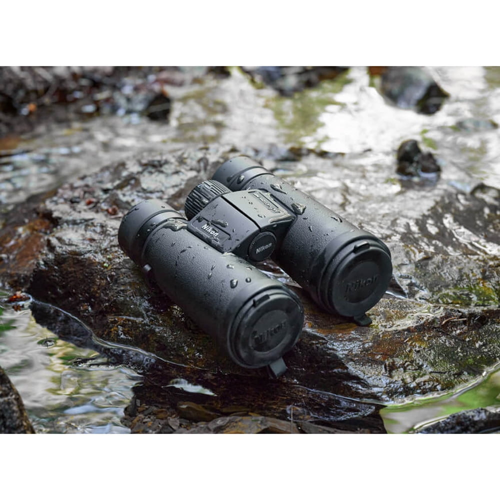 Nikon 16763 Monarch M7 Binoculars, 8x30, ED Lenses, Water/Fog Proof Bundle with 7 YR CPS Enhanced Protection Pack