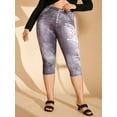 thumbnail image 2 of Rosegal Women's Plus Size Butterfly 3D Print Capri Jeggings, 2 of 5