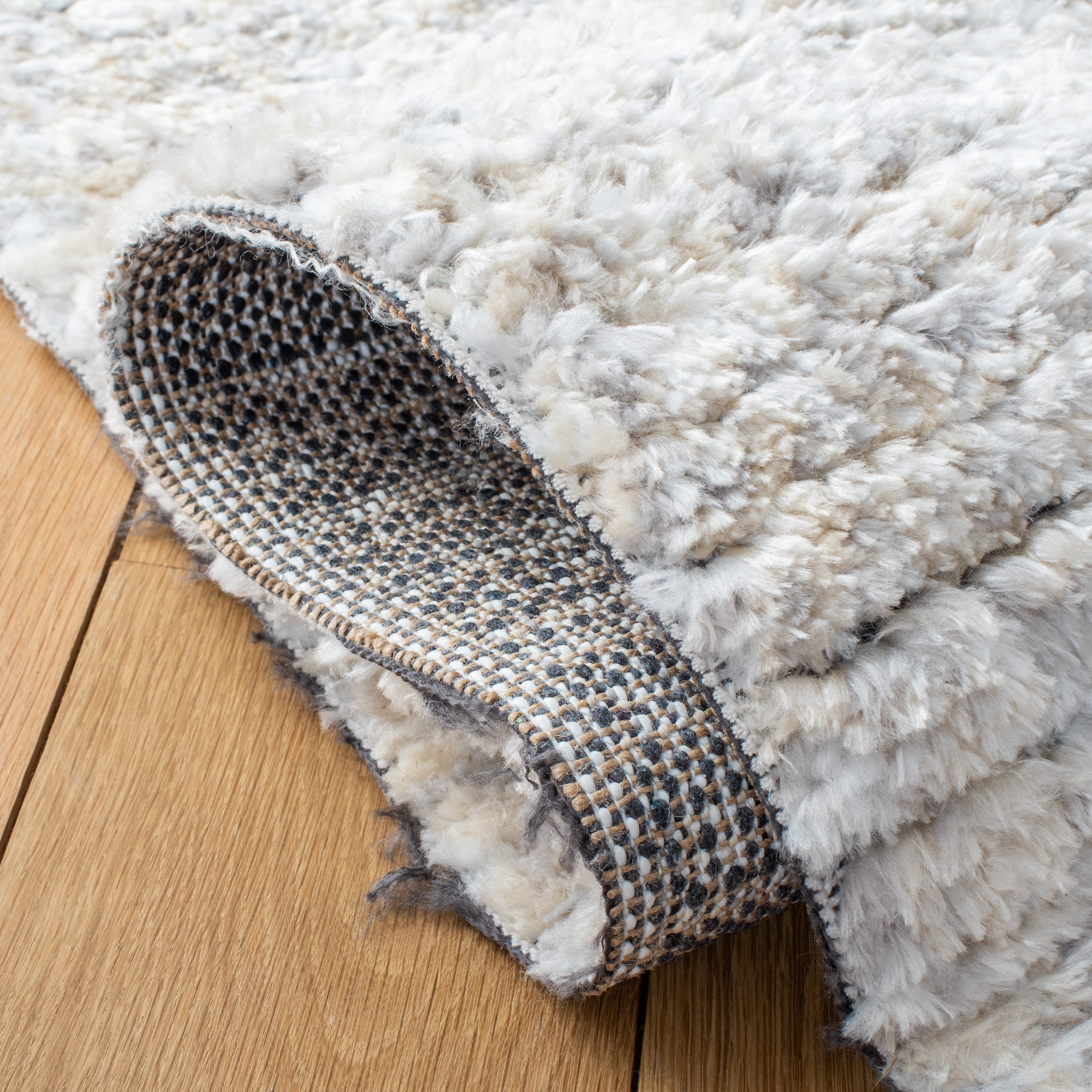 Safavieh Burko Kazi Abstract Area Rug, Gray/Ivory, 4'5" x 6'5"