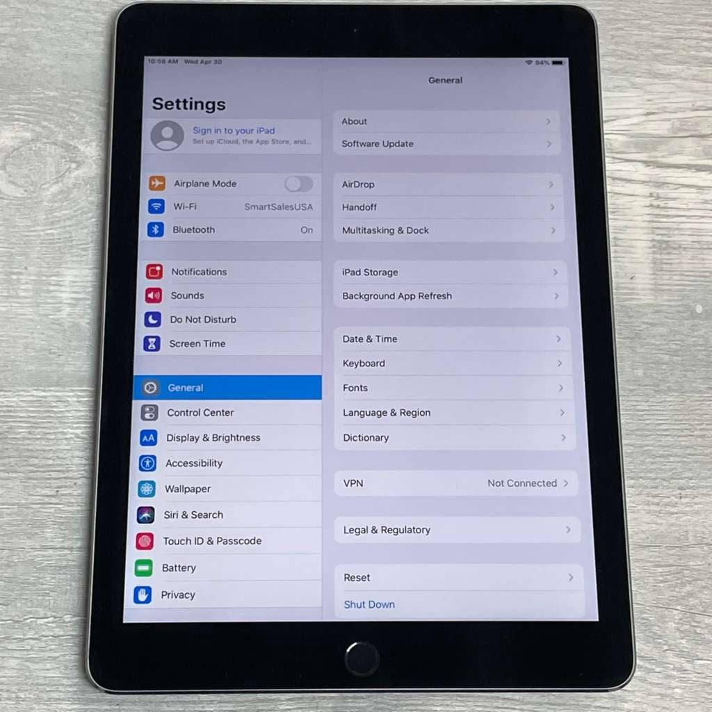 Pre-Owned Apple iPad Air 2 128GB Space Gray WiFi Only