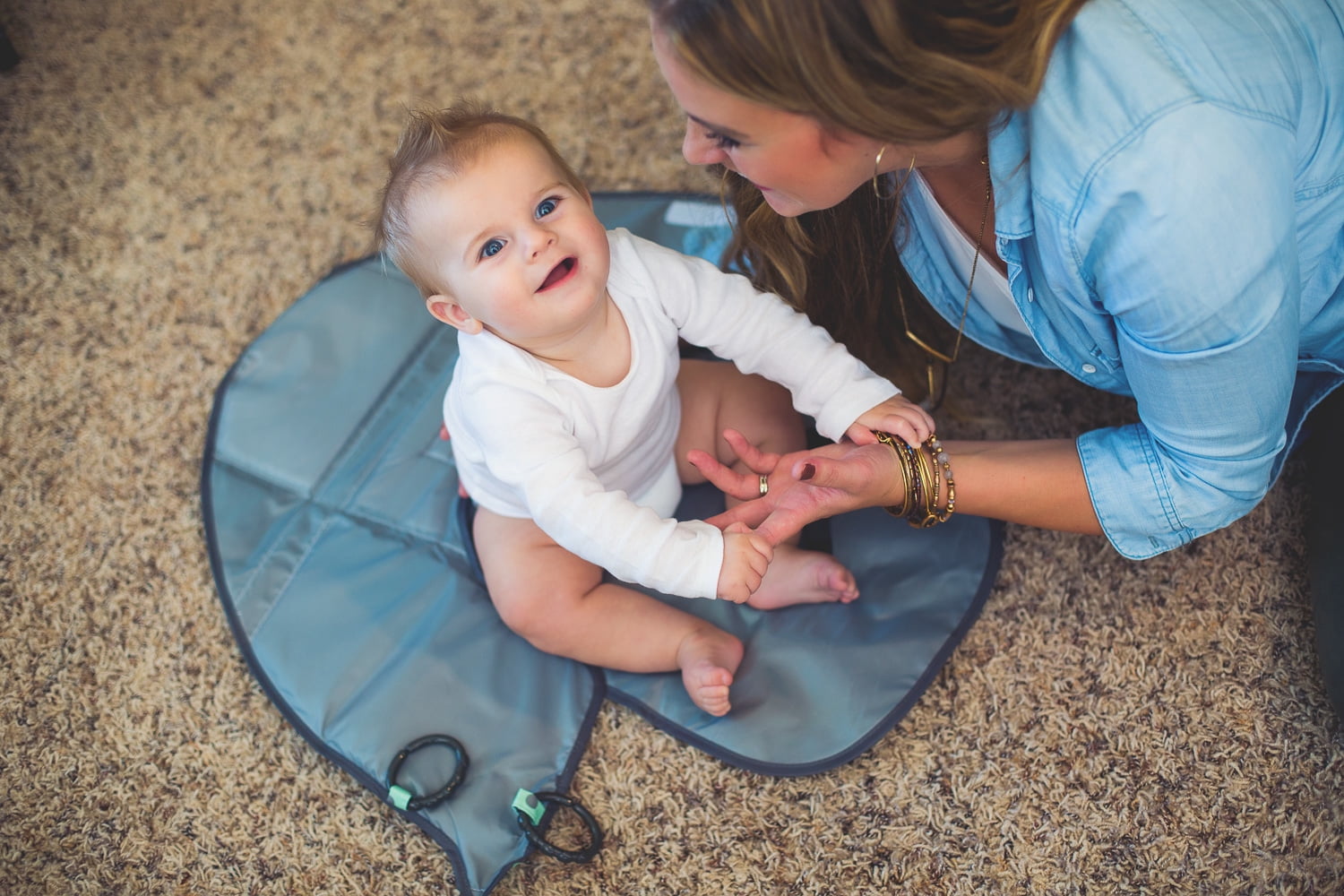 snoofybee portable changing pad