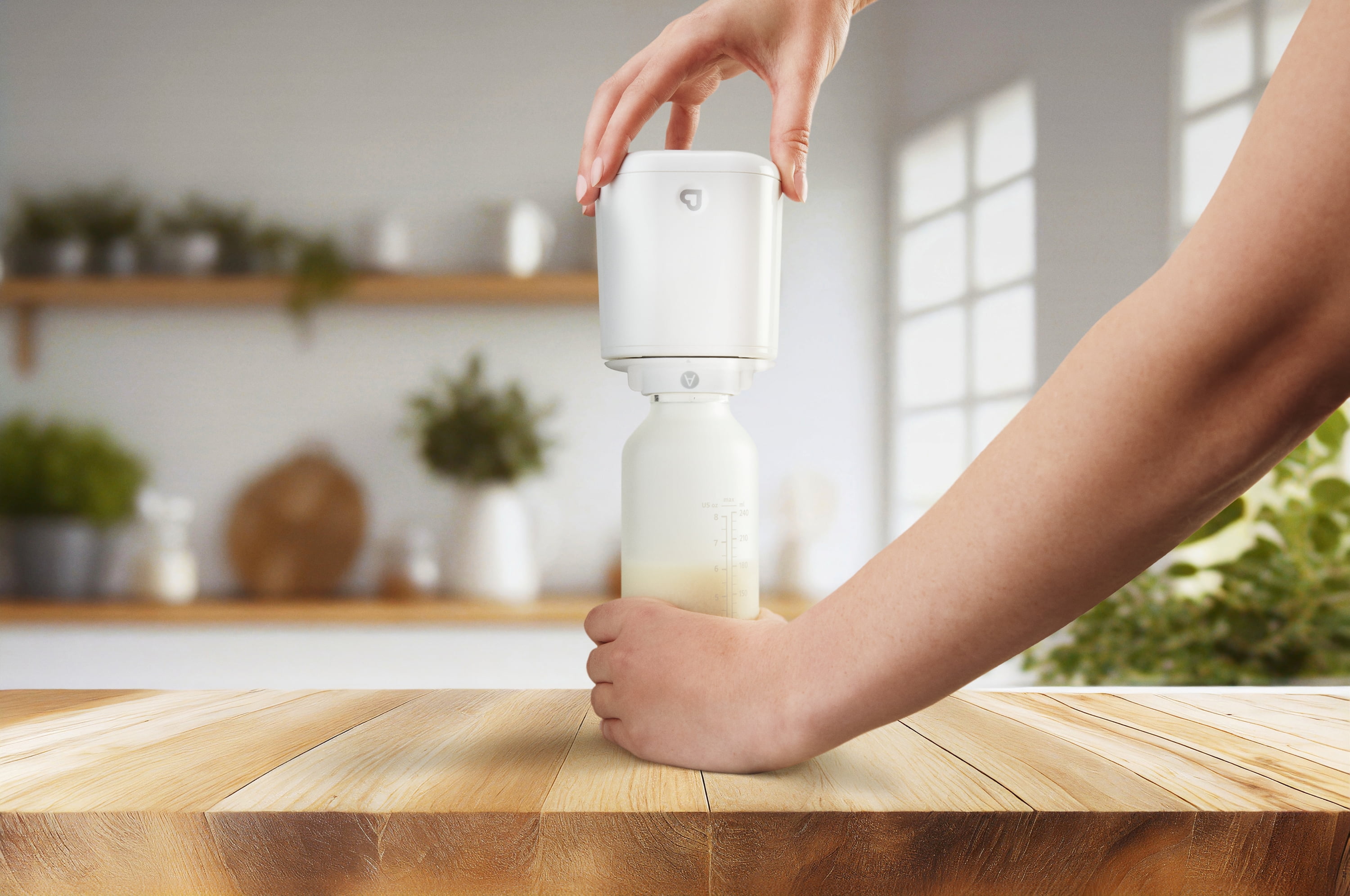 Munchkin® Simple Touch Bottle Warmer with Digital Temperature Display, Easy Heating to 98.6°F, White