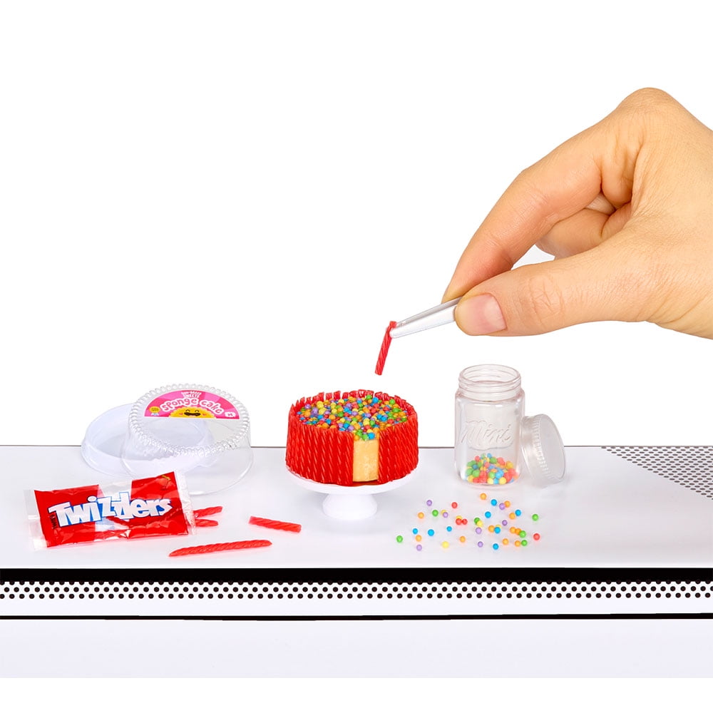 MGA's Miniverse Make It Mini Treats