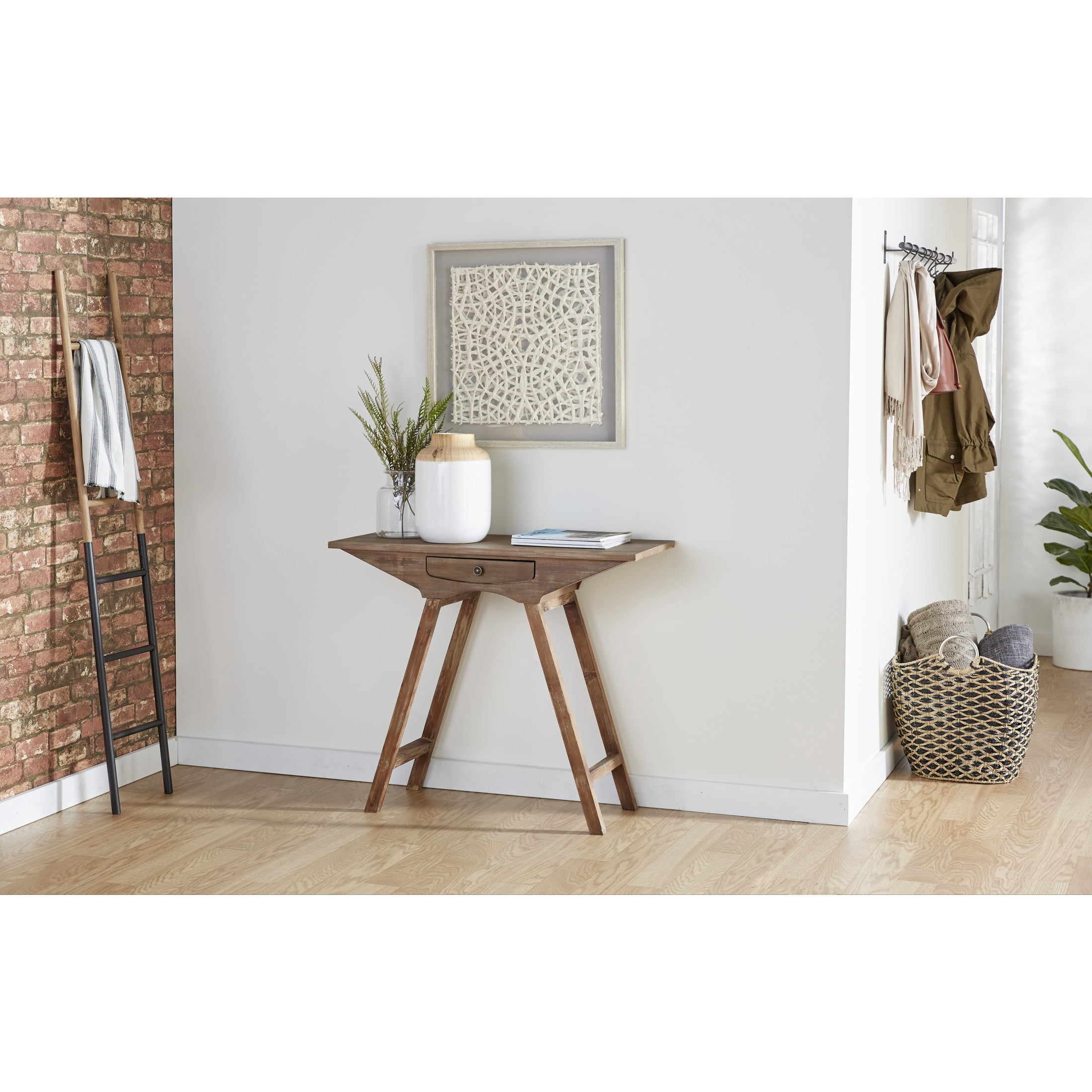 DecMode 21" x 21" Brown Seagrass Handmade Storage Basket with Metal Handles, 1-Piece