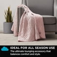 thumbnail image 4 of Manta Cooling Comfort Brookstone de gran tamaño, 150 x 180 cm, 4 of 6