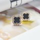 thumbnail image 3 of Pendientes de trébol clásicos, bonitos pendientes de moda sencillos con diamantes de imitación, joyería femenina con temperamento de celebridades en línea, 3 of 5