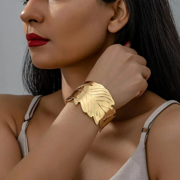 Gold Tone Leaf Cuff Bracelet Wide Open Bangle Simple Metal Fashion Jewelry Accessory for Women Elegant Wristwear
