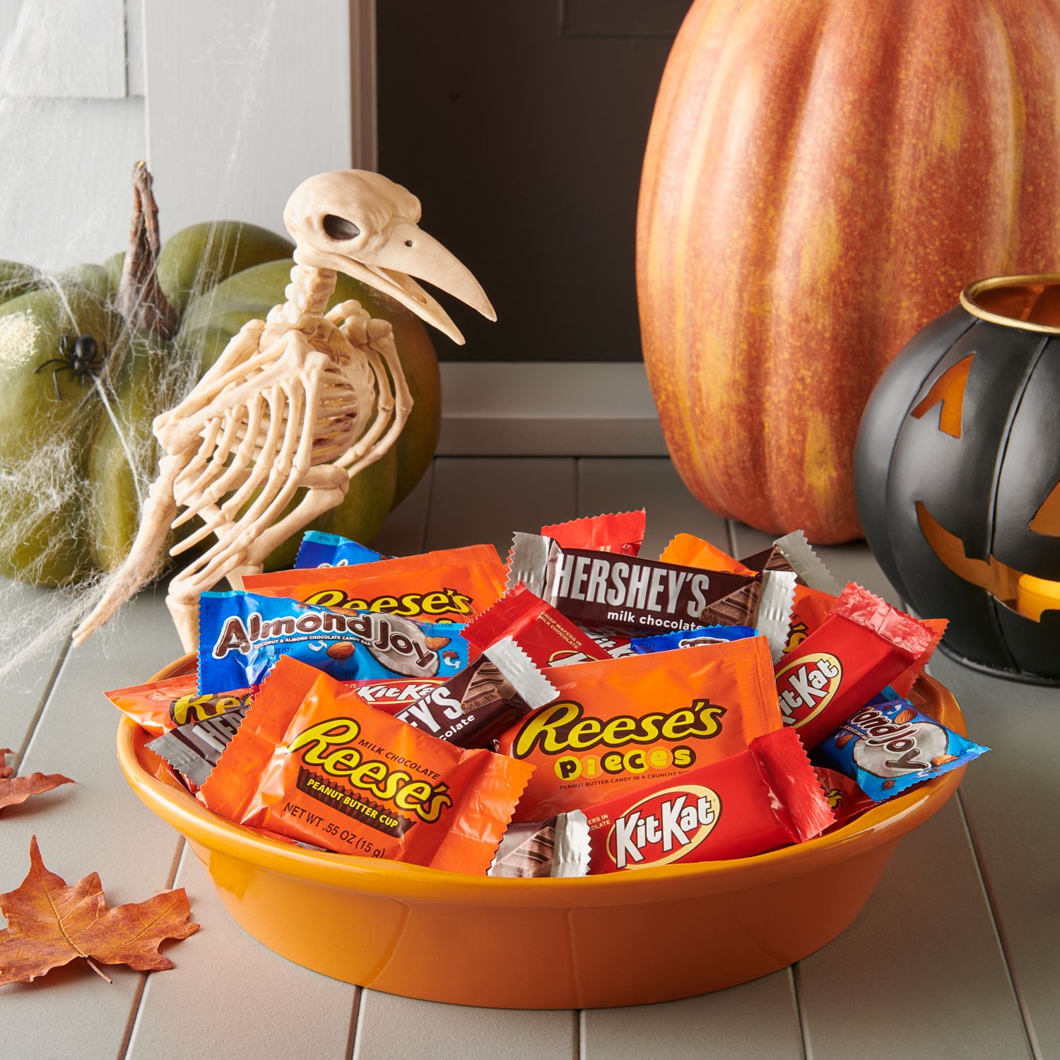 Hershey's Halloween Candy Assortment All Time Greats Snack Size, 51.6 oz, 100 Count - image 5 of 13