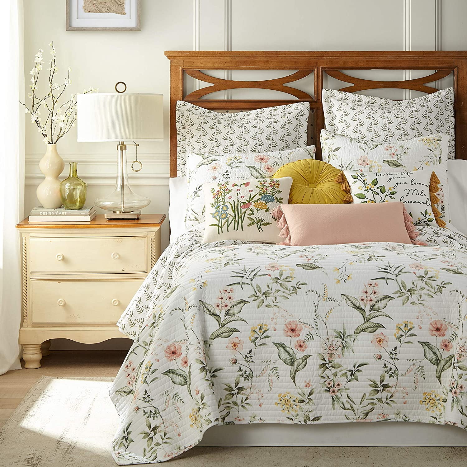 Levtex Home Viviana Quilt Set Full/Queen Quilt + Two Standard Pillow Shams Botanical