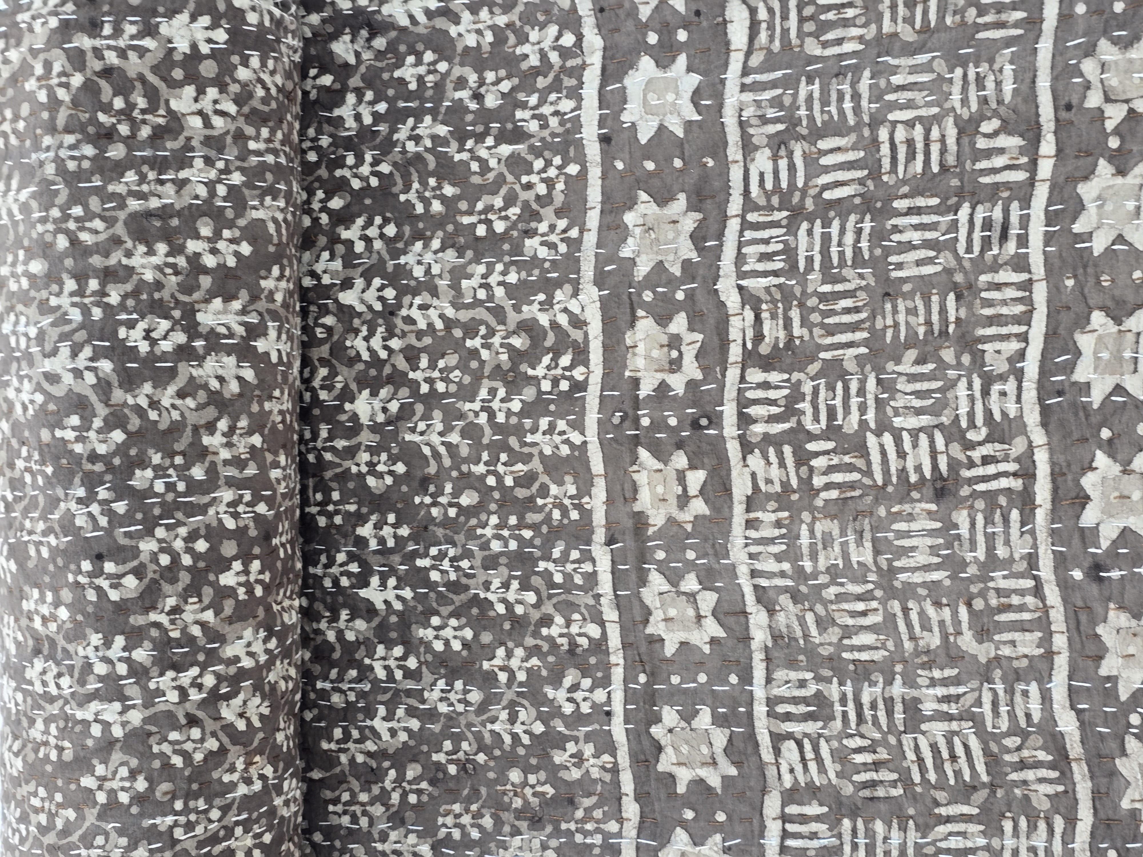 Earthen Floral Kantha Quilt – Elisa Handblock Print Reversible Cotton Bedspread by A and E Textiles House, Hand Stitched, King Size 108x108, Vegetable Dyed