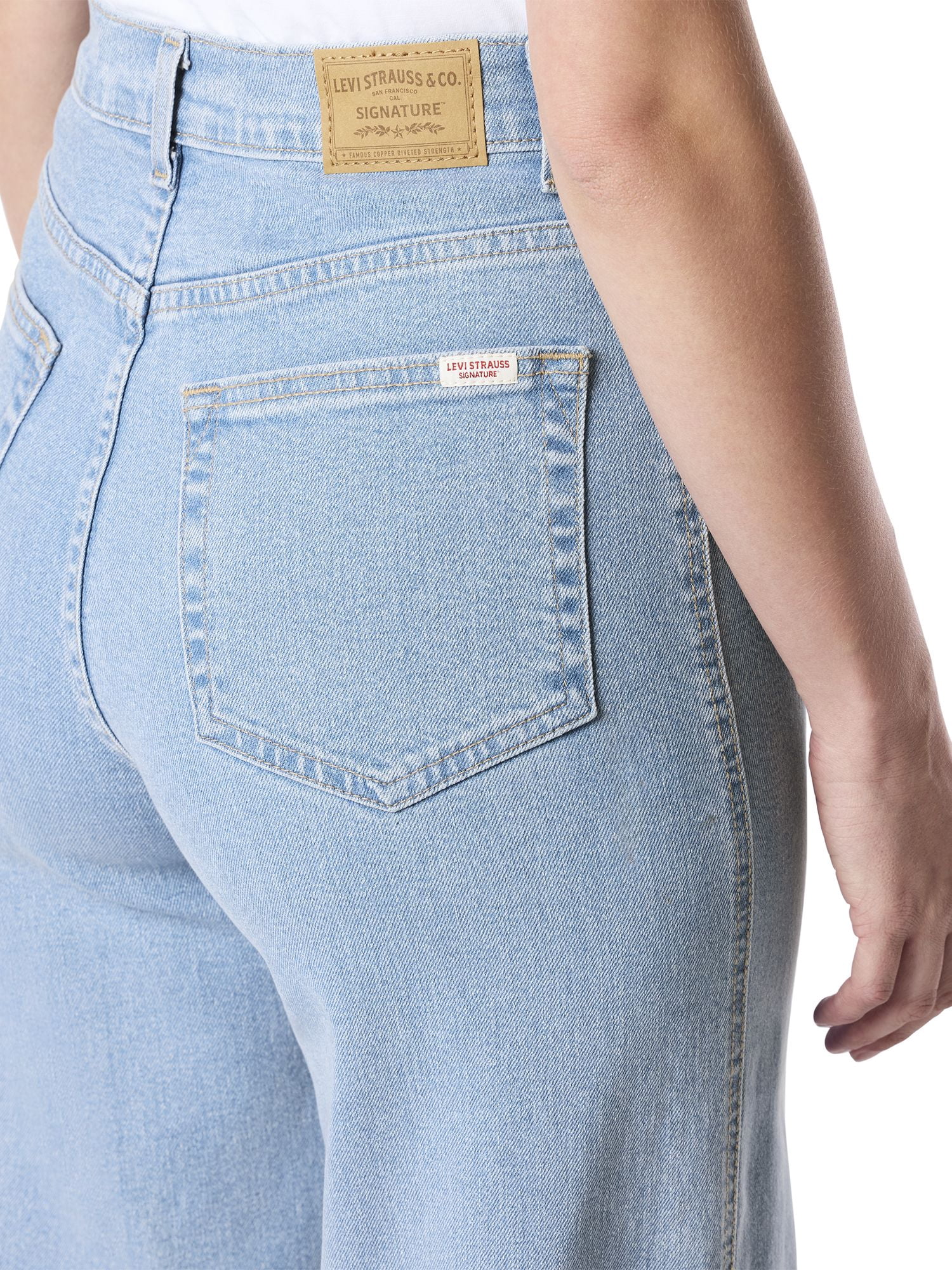 Levi Strauss Signature Women's and Women's Plus Patch Pocket Loose Wide Leg Jeans