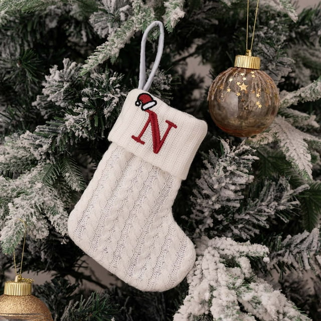 Xihbxyly Calcetines Navideños de Punto, Alfabeto Bordado Decorativo, Bolsa de Regalo Festiva, Medias de Lana para Decoración Navideña, Encantador Diseño de Enano, Navidad Blanca, Tamaño Mediano, 18 X
