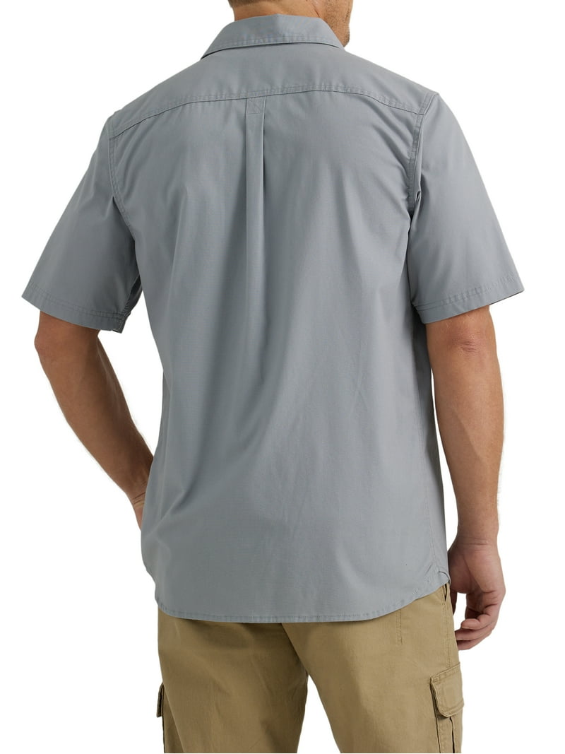 Wrangler® Men's Relaxed Fit Short Sleeve Twill Shirt, Sizes