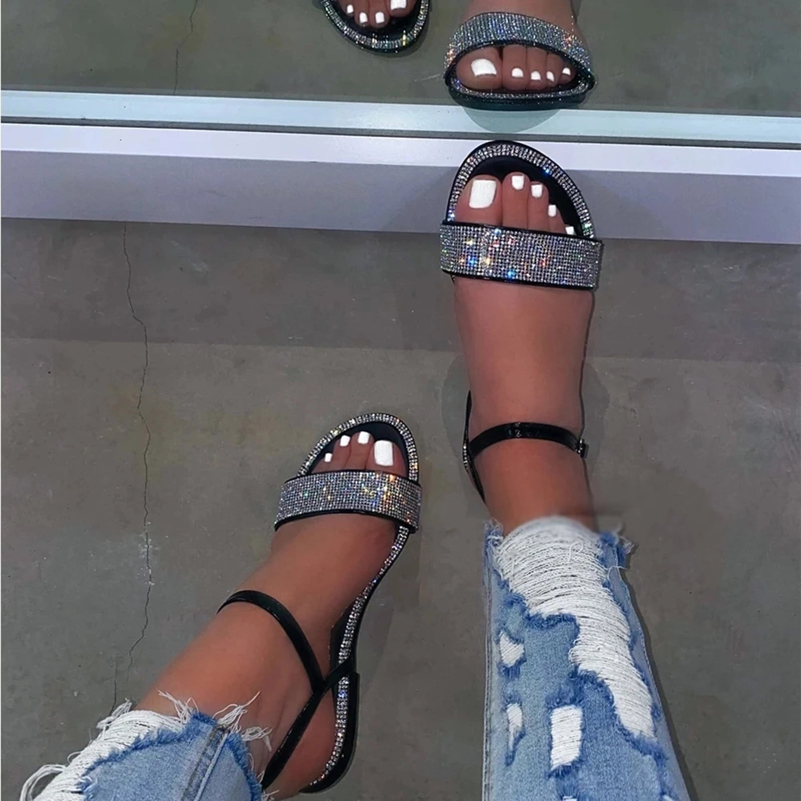 2021 Sandals for Women Flat Roman Buckle Strap Crystal Sandals Women Cover Heel Flat Outside Casual Vintage Shoes