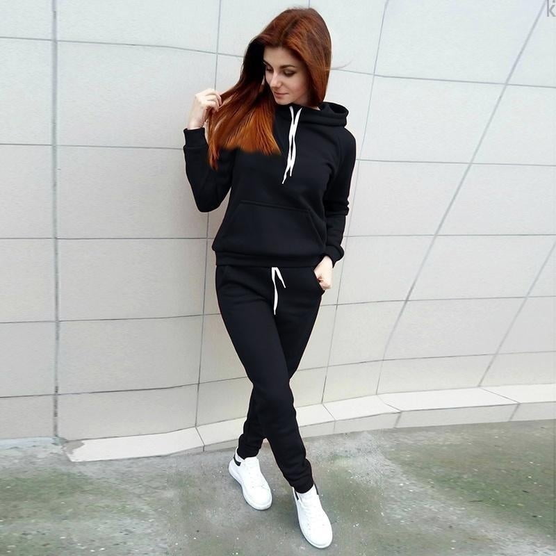 loose fitting tracksuits