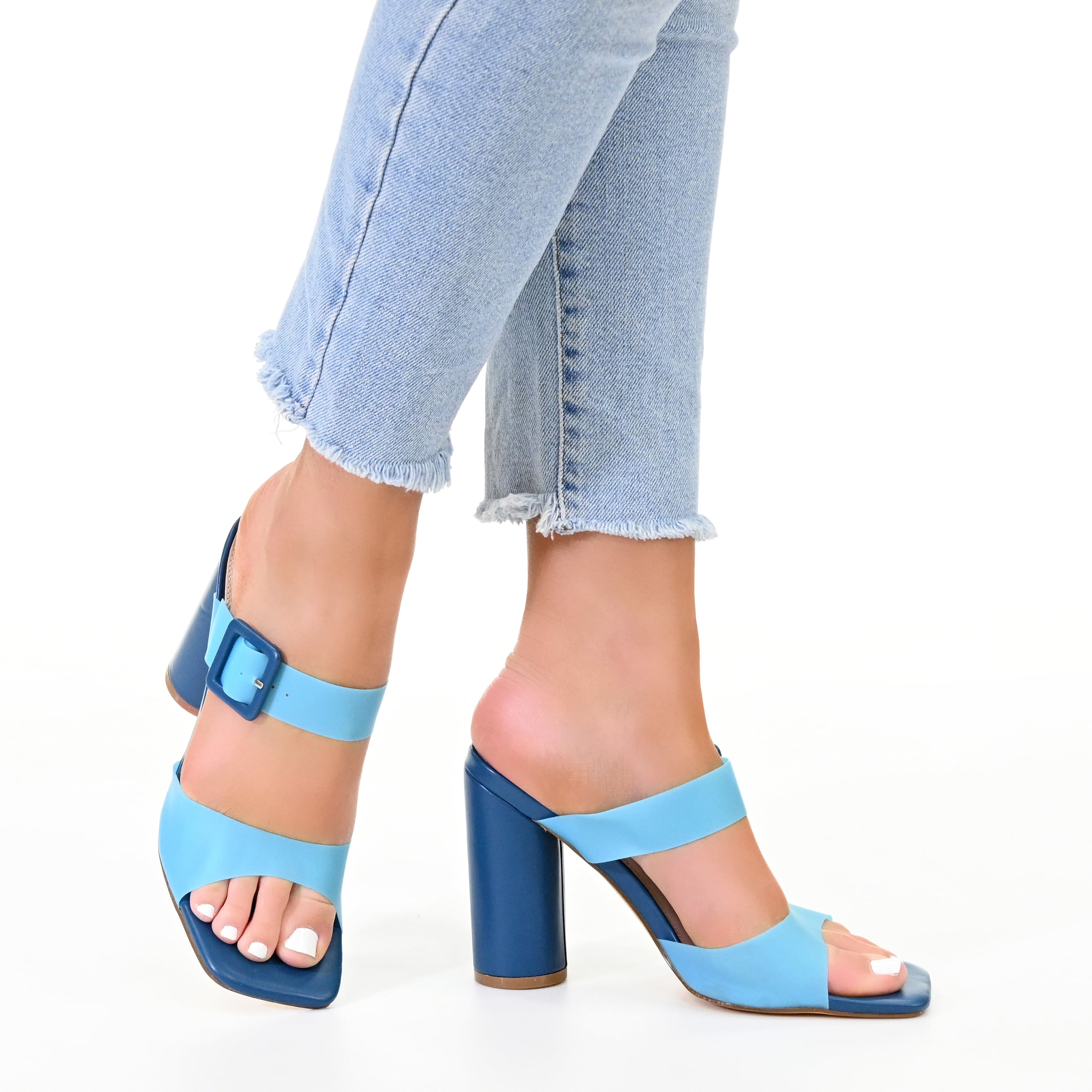 Journee Womens Luca Open Square Toe Block Heel Sandals