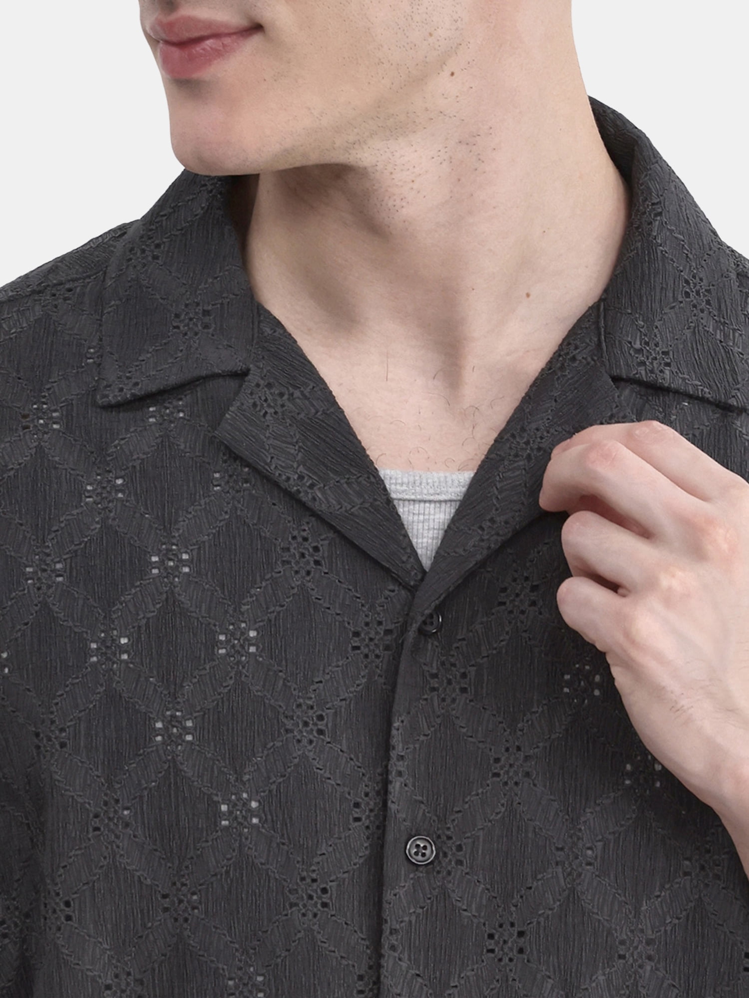 No Boundaries Men's & Big Men's Eyelet Short Sleeve Button Up Shirt, Sizes XS-3XL