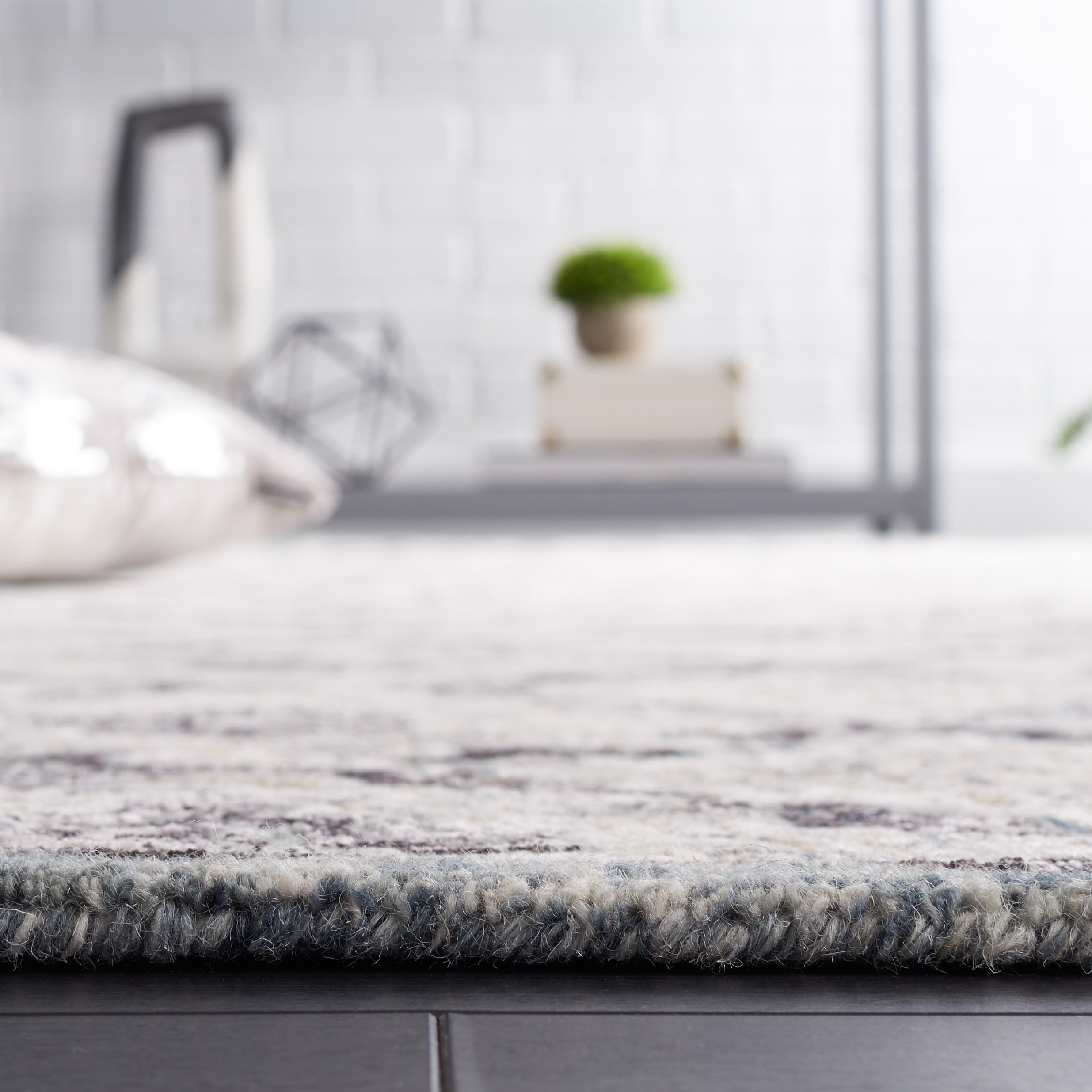 SAFAVIEH Soho Donette Geometric Area Rug, Grey/Ivory, 8' x 10'