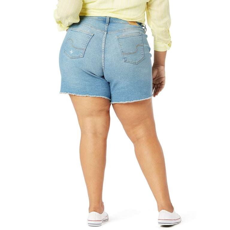 Levi Strauss Signature Women's Plus Size Heritage 5-Inch Fray Hem