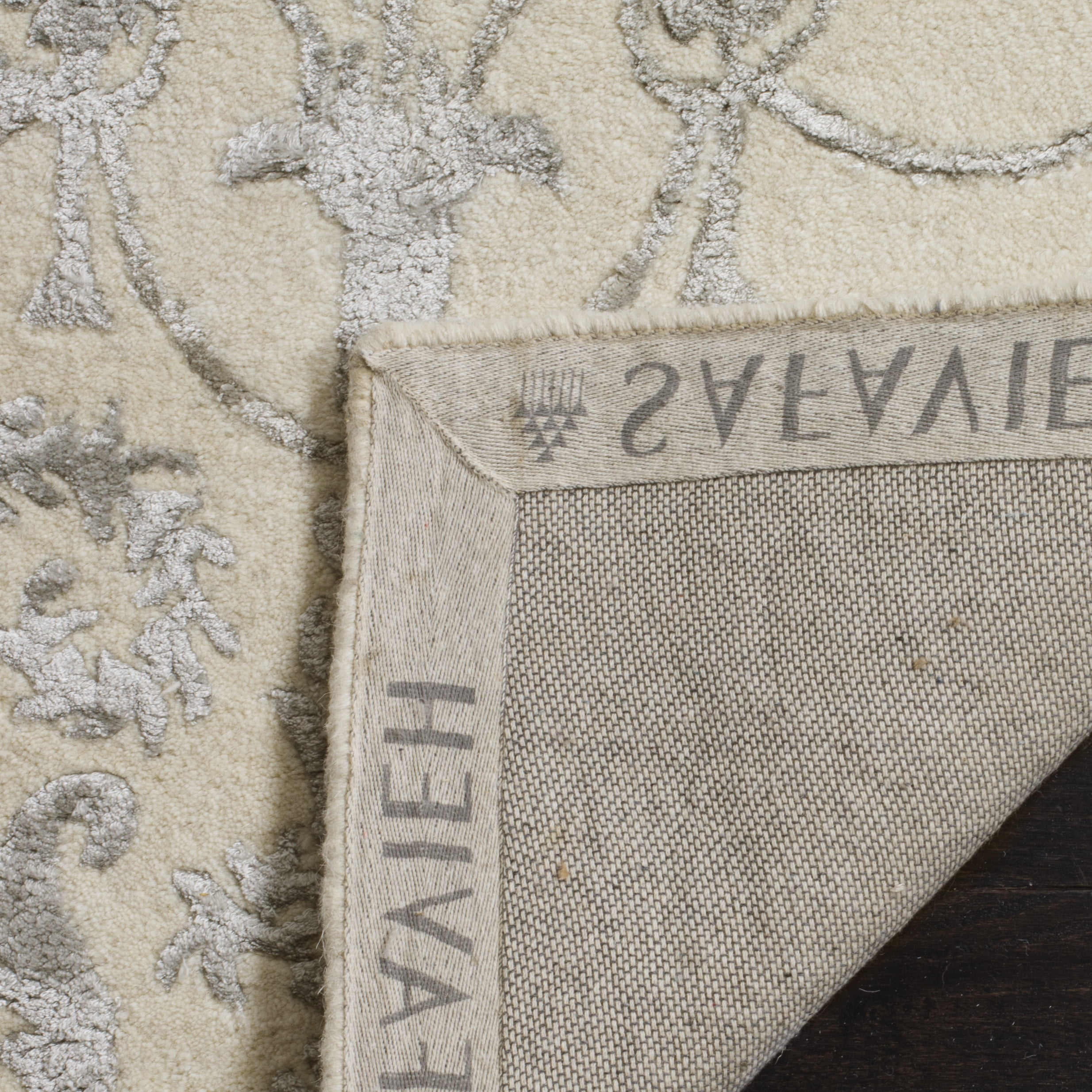 SAFAVIEH Bella Paula Damask Area Rug, Ivory/Grey, 10' x 14'