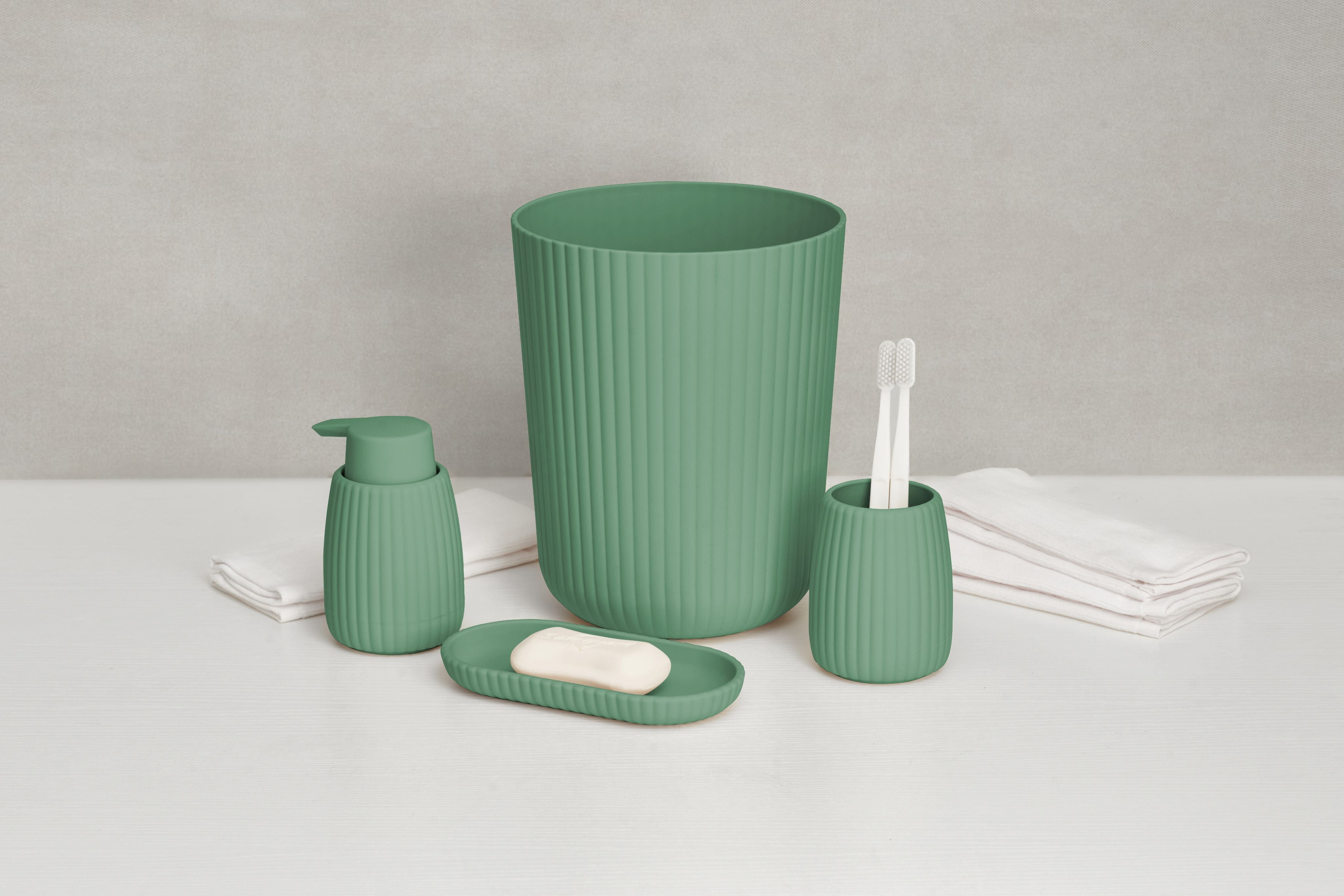 Mainstays Rubberized Plastic Ribbed 4-Piece Bath Accessories Set, Green